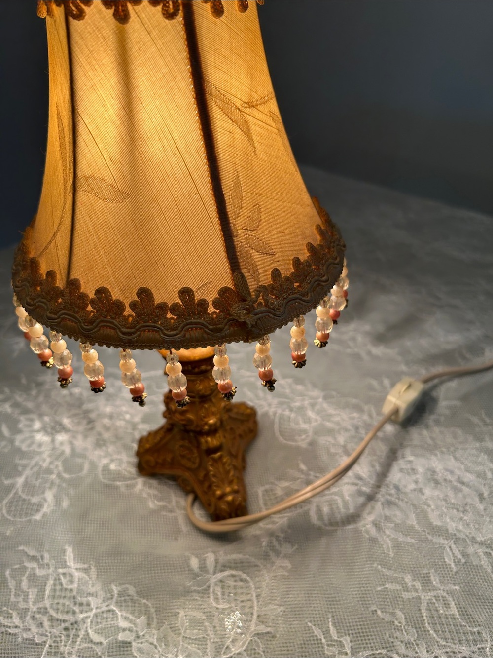 Vintage Small Resin Lamp Gold Finish 12 inches high - Picture 7 of 8